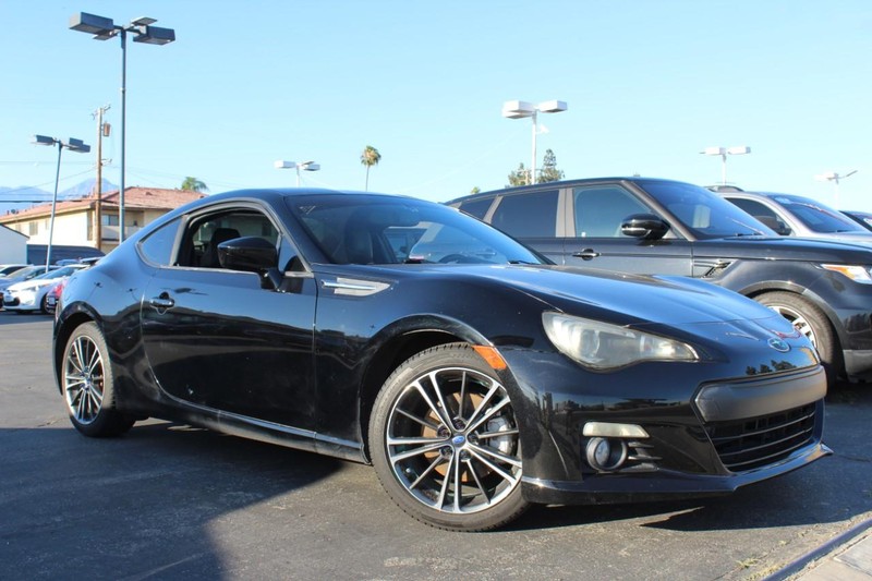 Subaru BRZ Vehicle Full-screen Gallery Image 02