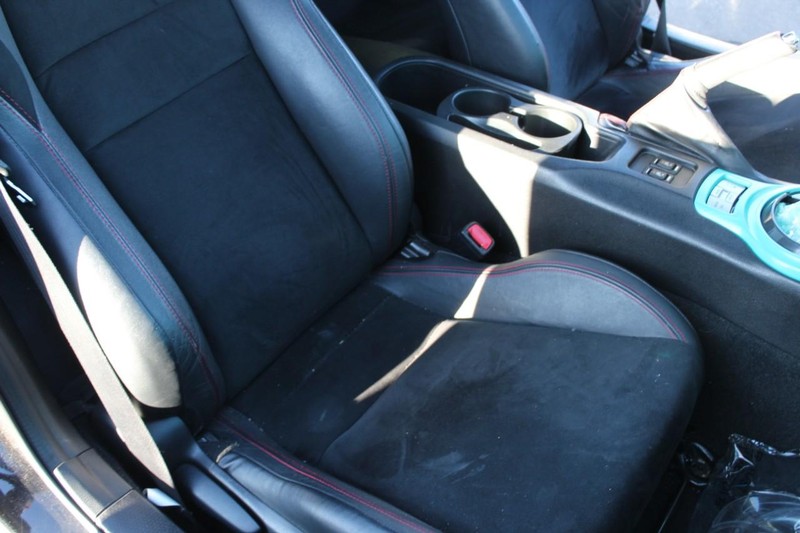 Subaru BRZ Vehicle Full-screen Gallery Image 08