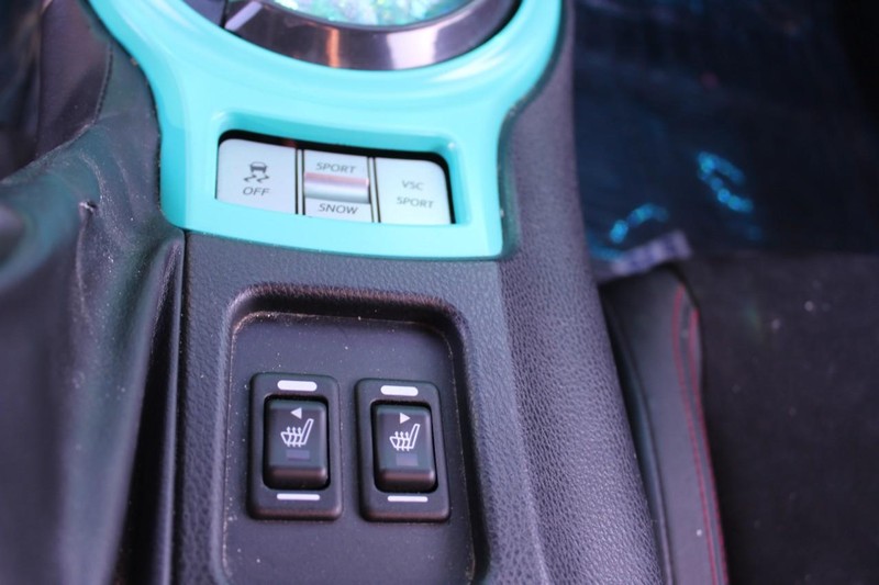 Subaru BRZ Vehicle Full-screen Gallery Image 12