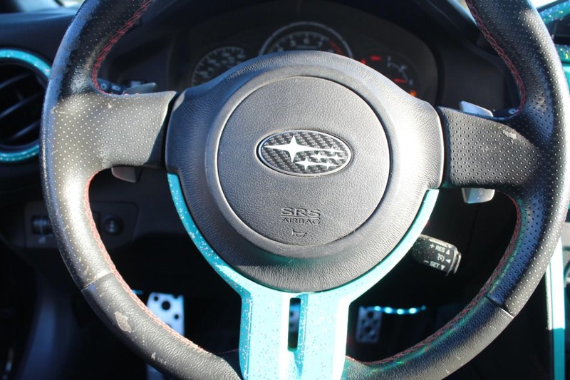 Subaru BRZ Vehicle Full-screen Gallery Image 15