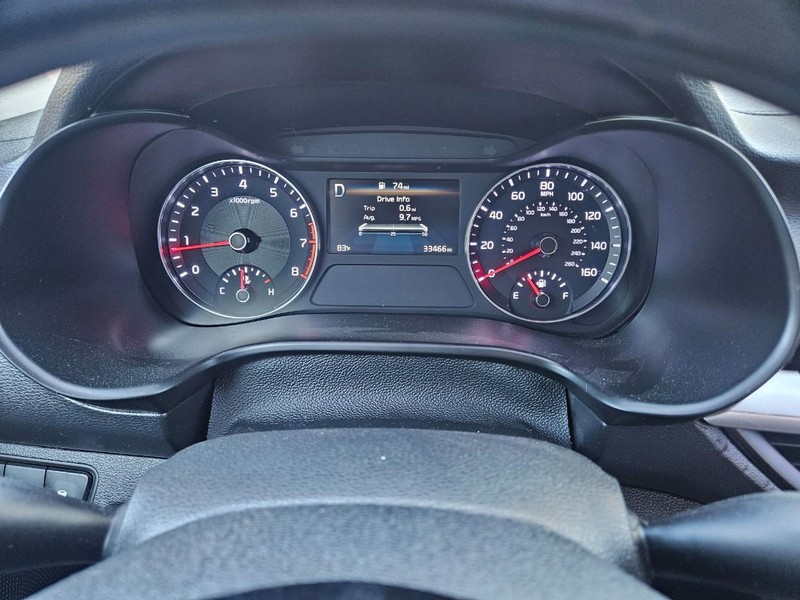 Kia Forte Vehicle Full-screen Gallery Image 10