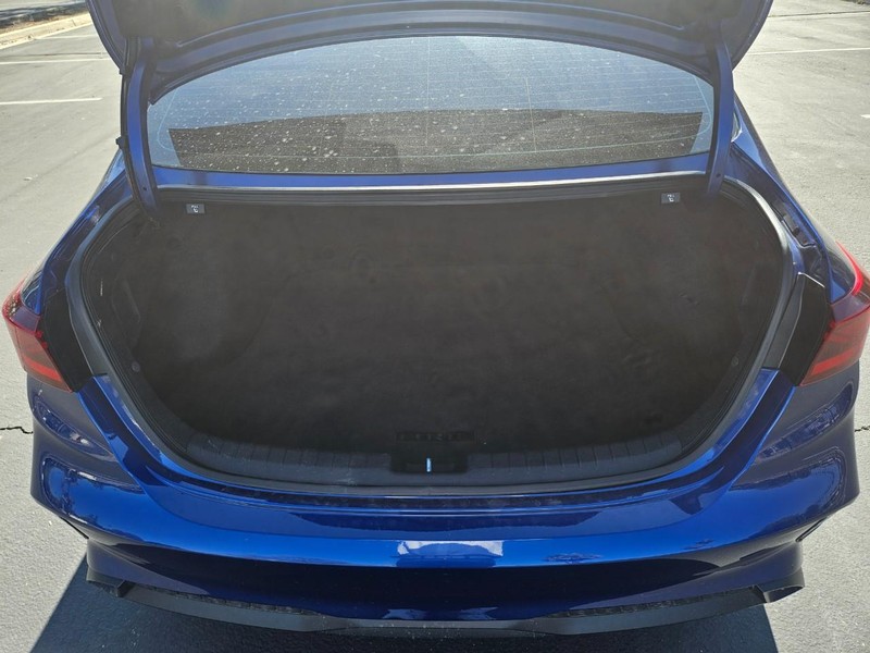 Kia Forte Vehicle Full-screen Gallery Image 13