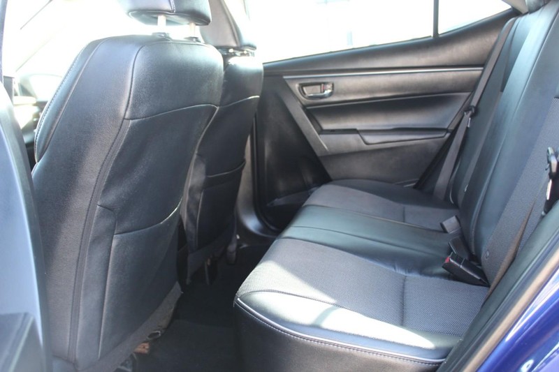 Toyota Corolla Vehicle Full-screen Gallery Image 08