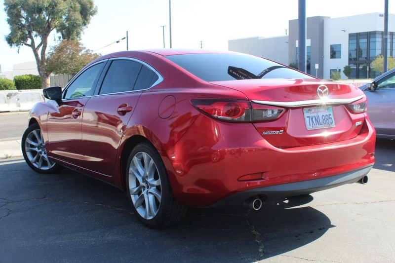 Mazda MAZDA6 Vehicle Full-screen Gallery Image 03