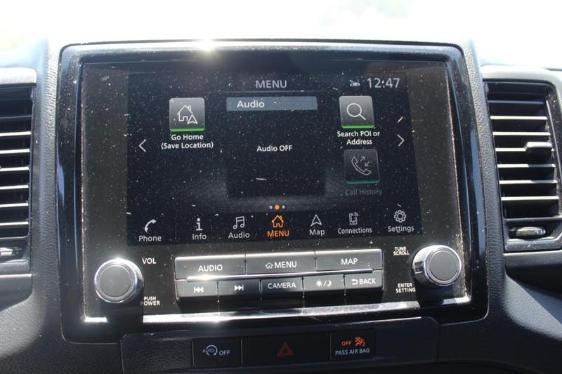 Nissan Frontier Vehicle Full-screen Gallery Image 17