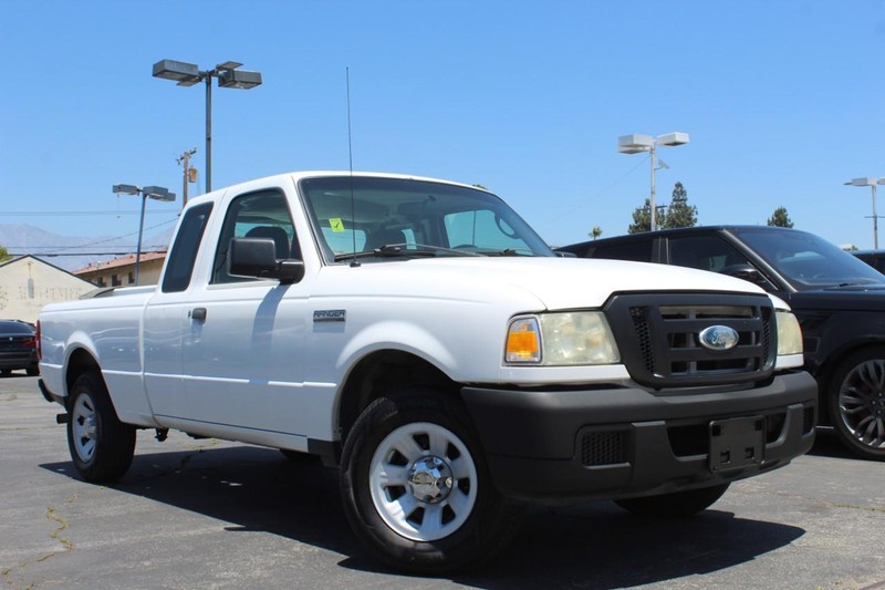 Ford Ranger Vehicle Full-screen Gallery Image 02