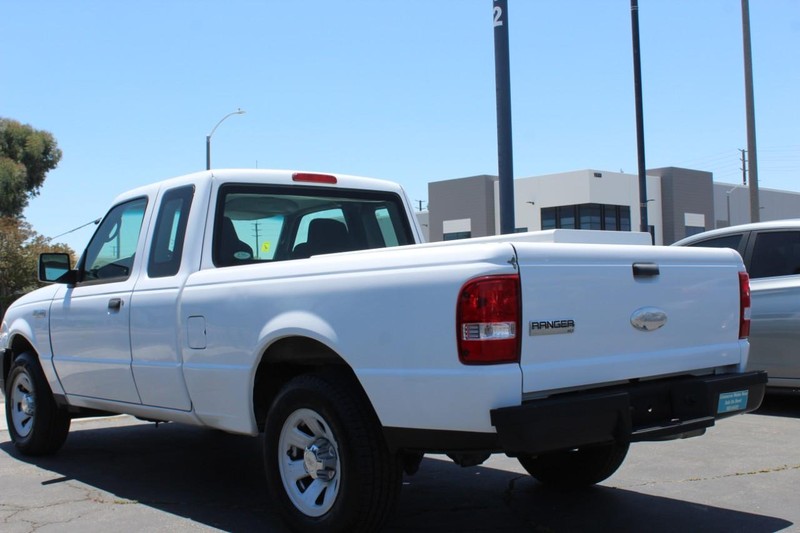 Ford Ranger Vehicle Full-screen Gallery Image 04