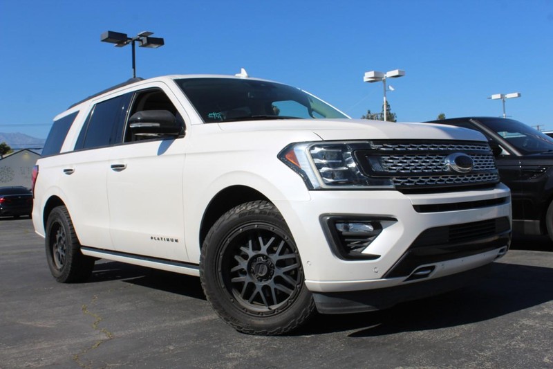 Ford Expedition Vehicle Full-screen Gallery Image 02