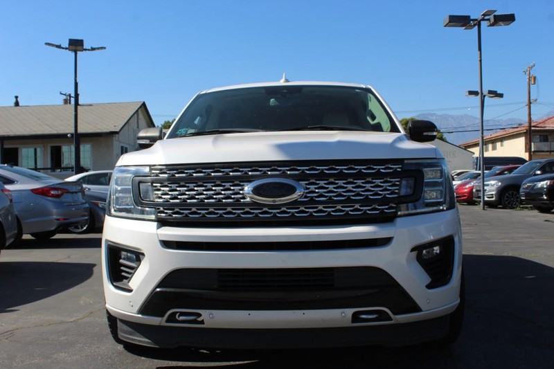 Ford Expedition Vehicle Full-screen Gallery Image 05