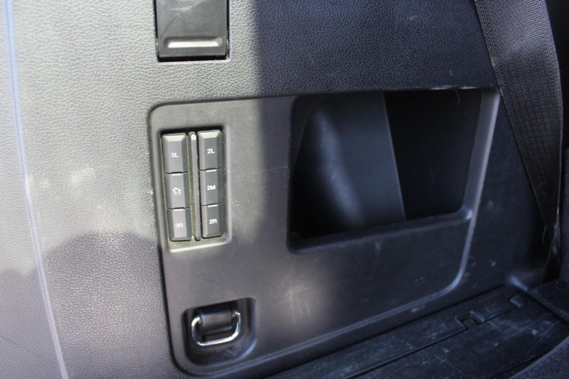 Ford Expedition Vehicle Full-screen Gallery Image 12