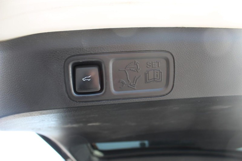Ford Expedition Vehicle Full-screen Gallery Image 13