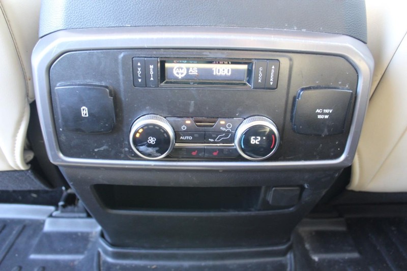 Ford Expedition Vehicle Full-screen Gallery Image 22