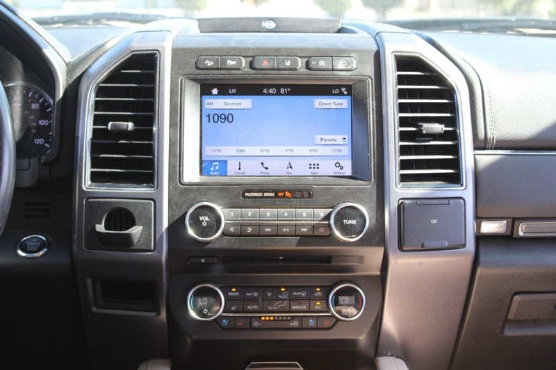 Ford Expedition Vehicle Full-screen Gallery Image 23