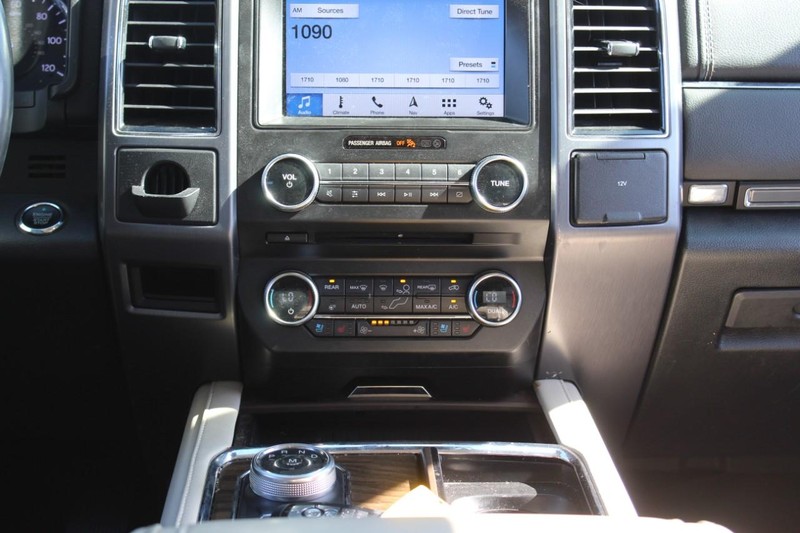 Ford Expedition Vehicle Full-screen Gallery Image 24