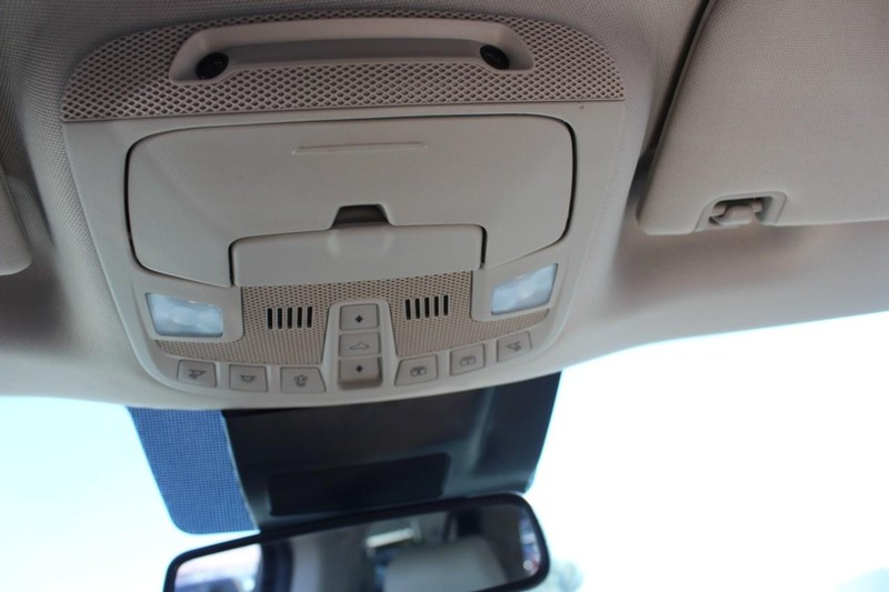 Ford Expedition Vehicle Full-screen Gallery Image 35
