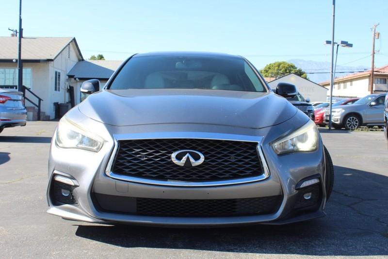 INFINITI Q50 Vehicle Full-screen Gallery Image 02