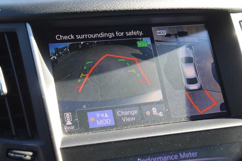 INFINITI Q50 Vehicle Full-screen Gallery Image 16