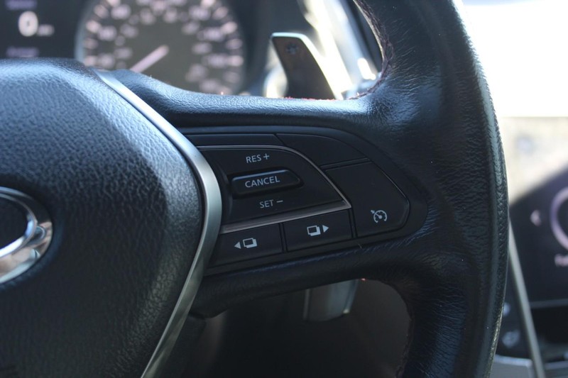 INFINITI Q50 Vehicle Full-screen Gallery Image 20