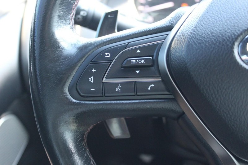 INFINITI Q50 Vehicle Full-screen Gallery Image 21