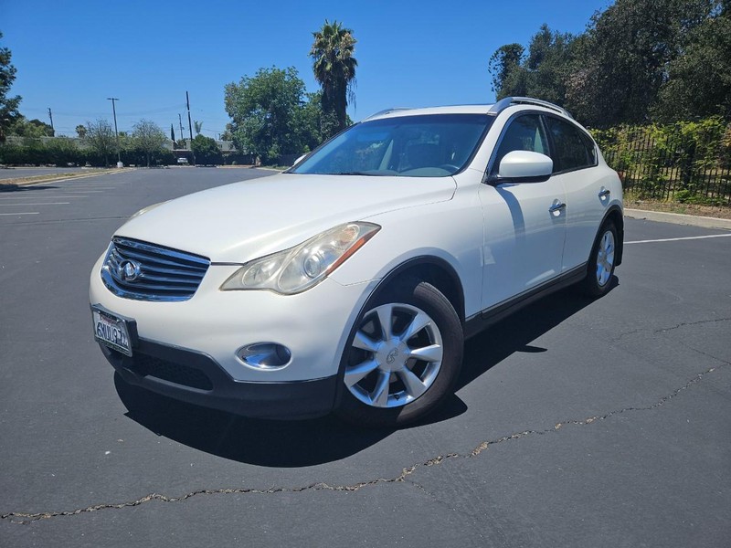 INFINITI EX35 Vehicle Full-screen Gallery Image 18