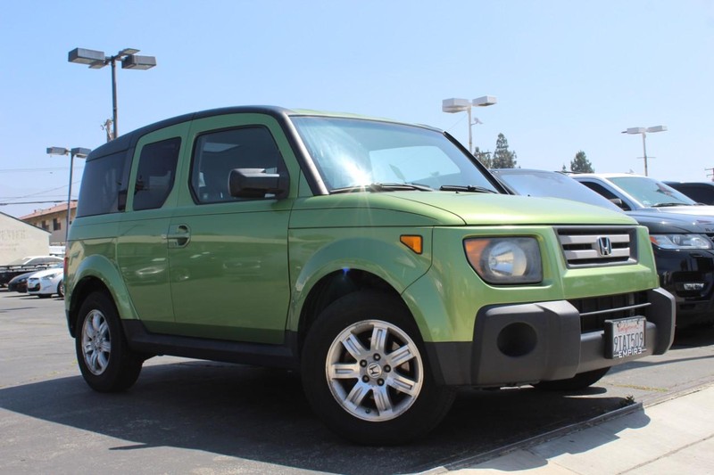 Honda Element Vehicle Full-screen Gallery Image 02