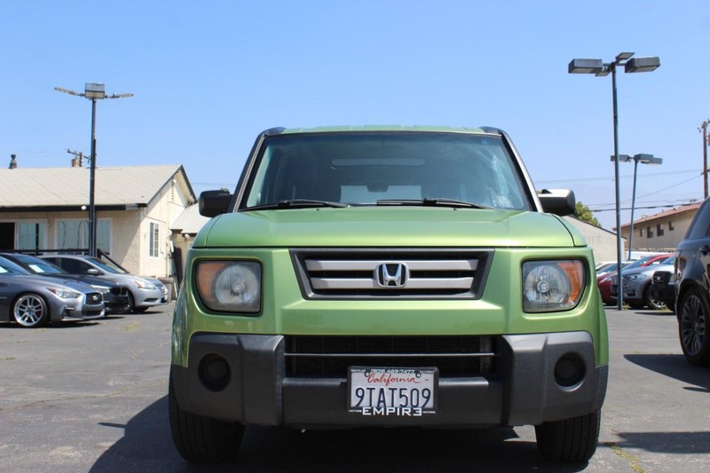 Honda Element Vehicle Full-screen Gallery Image 05