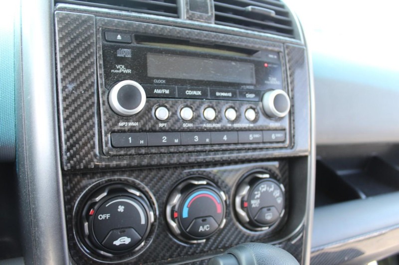 Honda Element Vehicle Full-screen Gallery Image 24