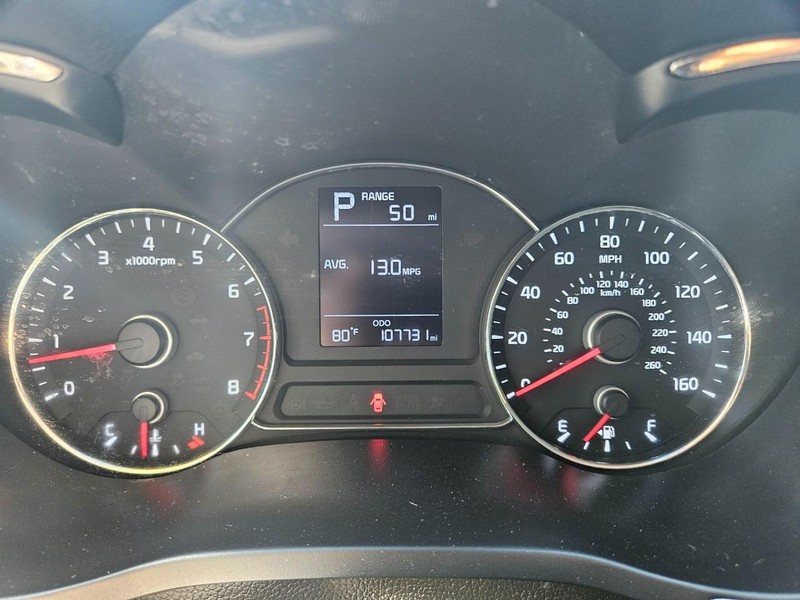 Kia Forte Vehicle Full-screen Gallery Image 09