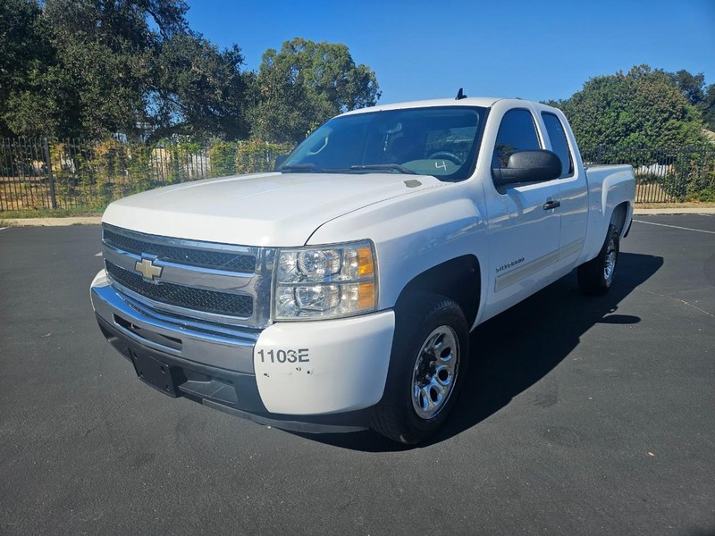 Chevrolet Silverado 1500 Vehicle Full-screen Gallery Image 01
