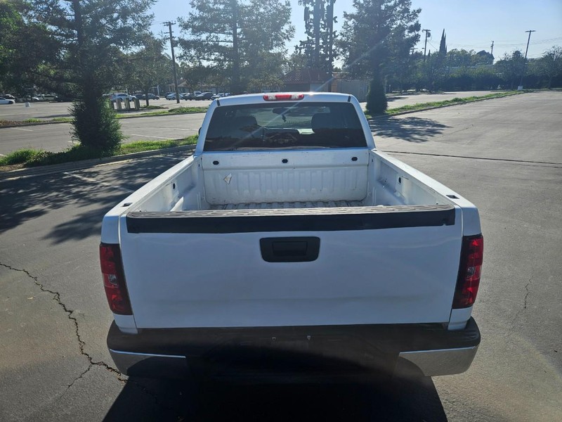 Chevrolet Silverado 1500 Vehicle Full-screen Gallery Image 04