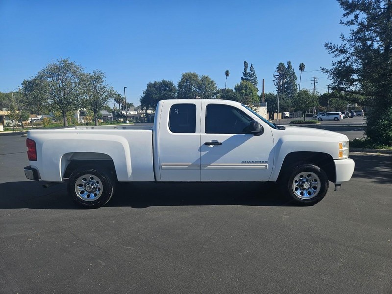 Chevrolet Silverado 1500 Vehicle Full-screen Gallery Image 06