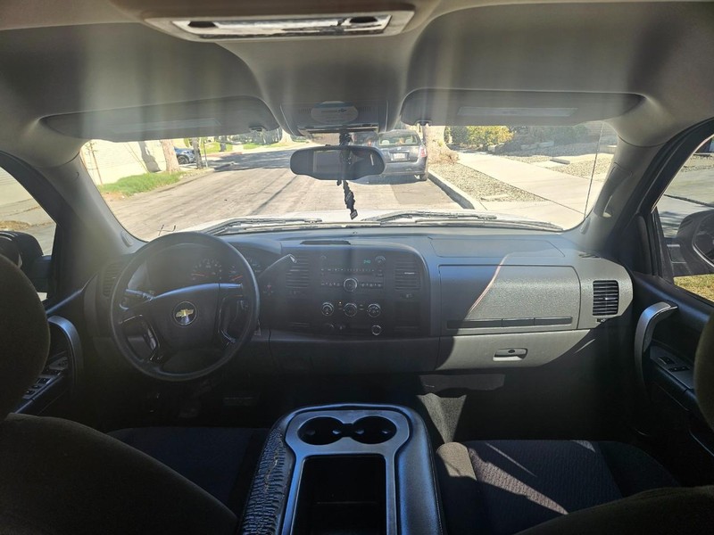 Chevrolet Silverado 1500 Vehicle Full-screen Gallery Image 09