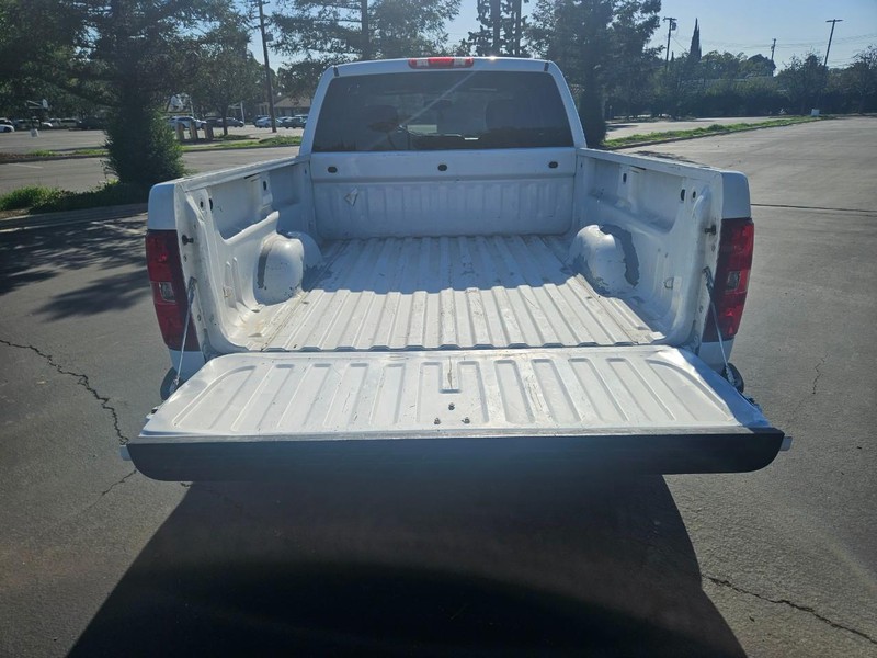 Chevrolet Silverado 1500 Vehicle Full-screen Gallery Image 13