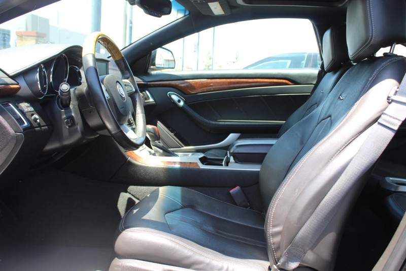 Cadillac CTS Coupe Vehicle Full-screen Gallery Image 10