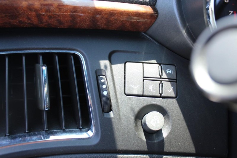 Cadillac CTS Coupe Vehicle Full-screen Gallery Image 13