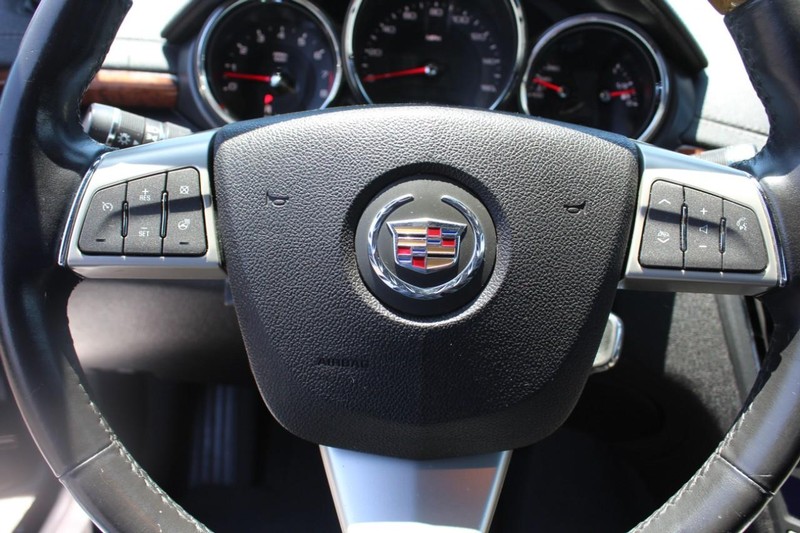 Cadillac CTS Coupe Vehicle Full-screen Gallery Image 17