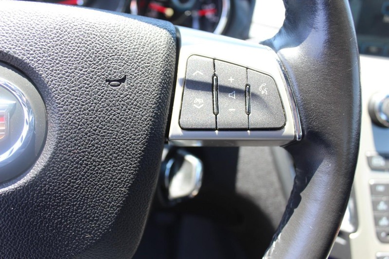 Cadillac CTS Coupe Vehicle Full-screen Gallery Image 18