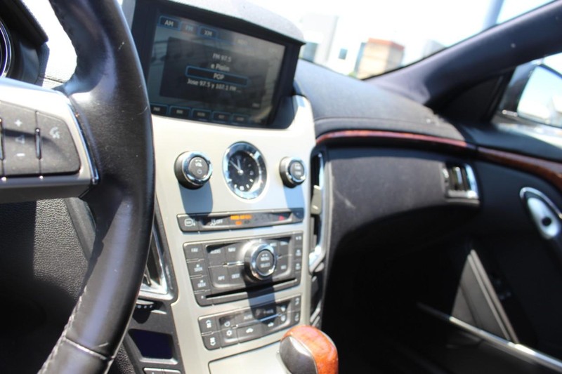 Cadillac CTS Coupe Vehicle Full-screen Gallery Image 21