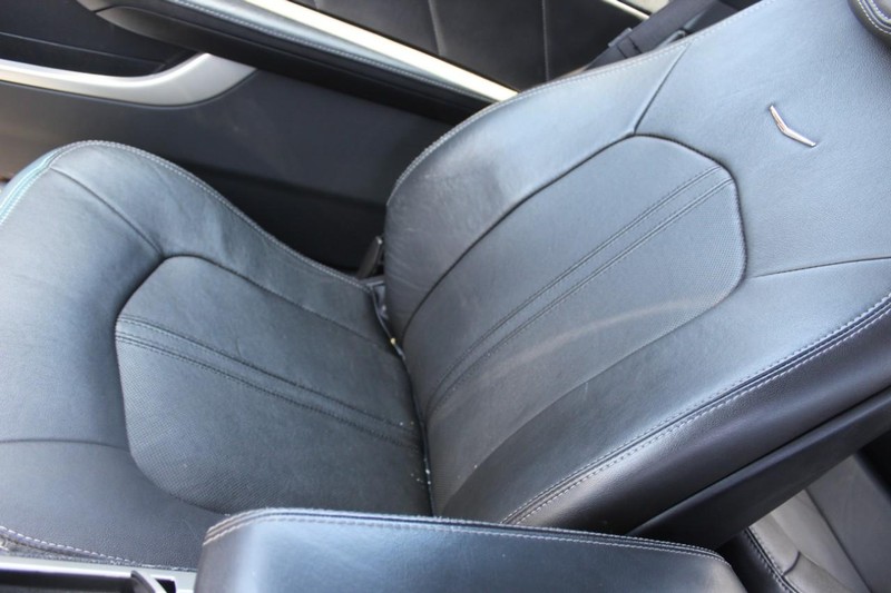 Cadillac CTS Coupe Vehicle Full-screen Gallery Image 24