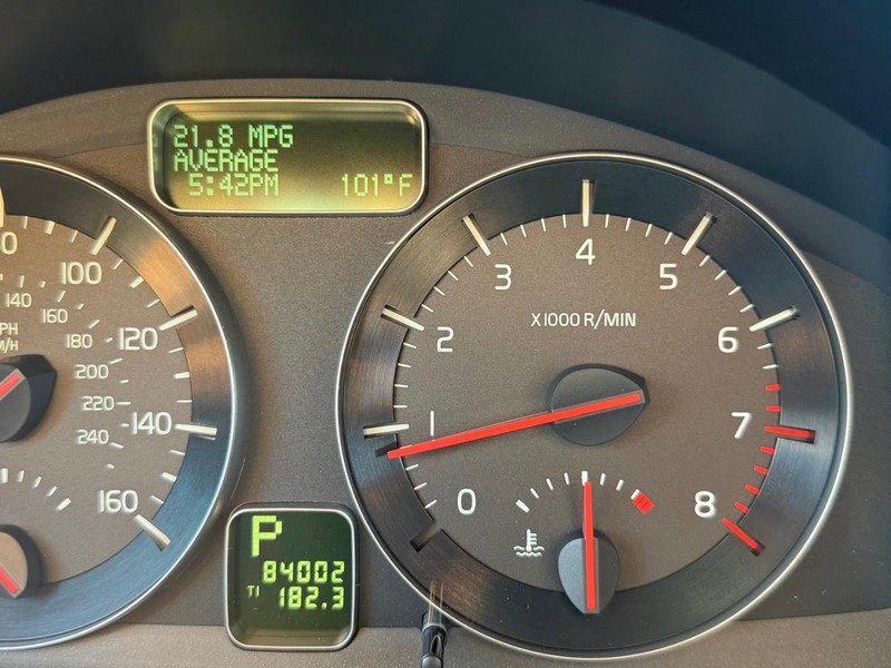 Volvo V50 Vehicle Full-screen Gallery Image 08