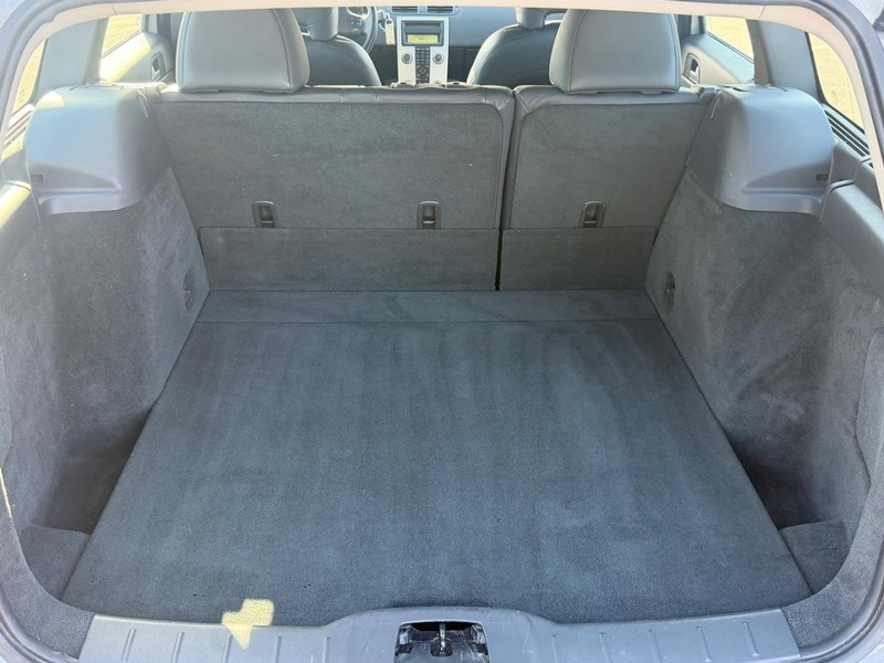 Volvo V50 Vehicle Full-screen Gallery Image 10