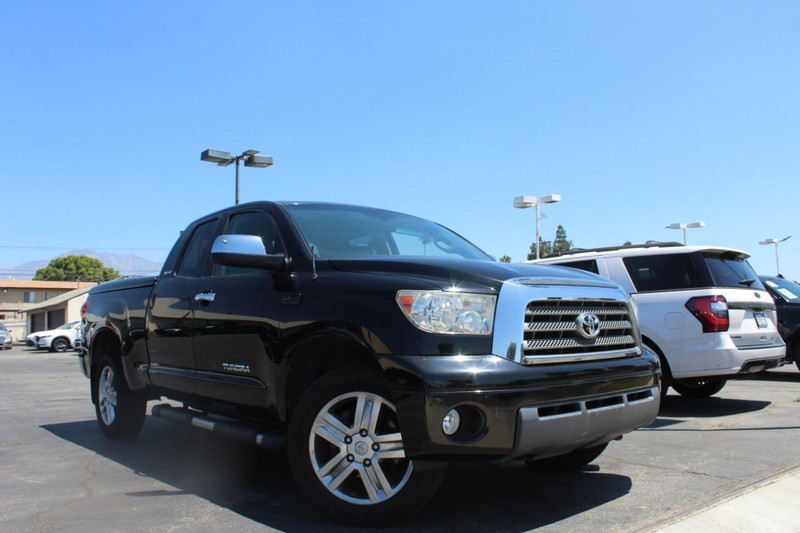 Toyota Tundra 4WD Truck Vehicle Full-screen Gallery Image 02