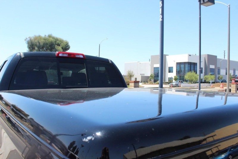 Toyota Tundra 4WD Truck Vehicle Full-screen Gallery Image 09