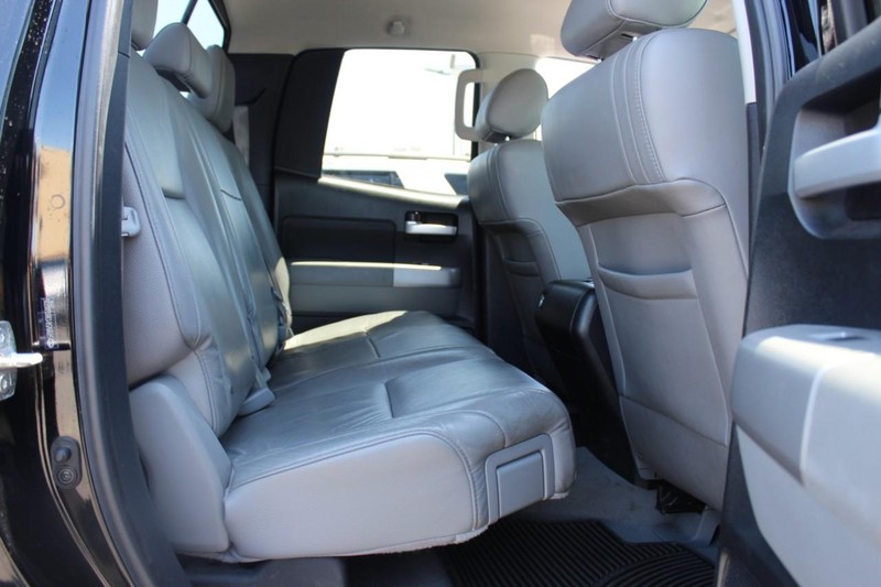 Toyota Tundra 4WD Truck Vehicle Full-screen Gallery Image 14