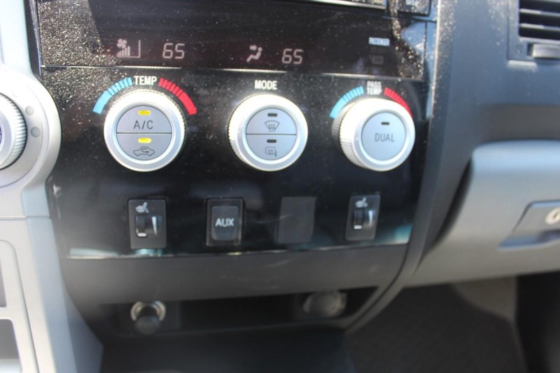 Toyota Tundra 4WD Truck Vehicle Full-screen Gallery Image 23