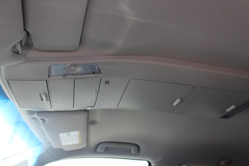 Toyota Tundra 4WD Truck Vehicle Full-screen Gallery Image 27