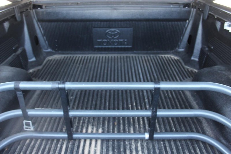 Toyota Tundra 4WD Truck Vehicle Full-screen Gallery Image 28