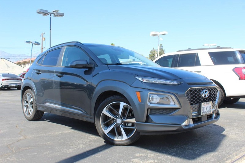 Hyundai Kona Vehicle Full-screen Gallery Image 02