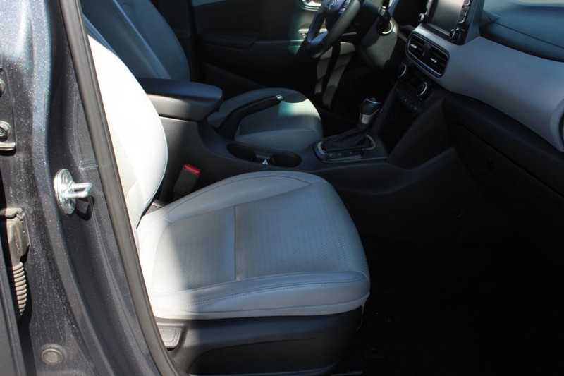 Hyundai Kona Vehicle Full-screen Gallery Image 09