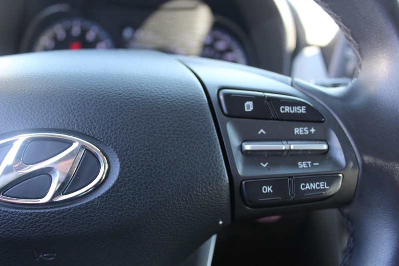 Hyundai Kona Vehicle Full-screen Gallery Image 20
